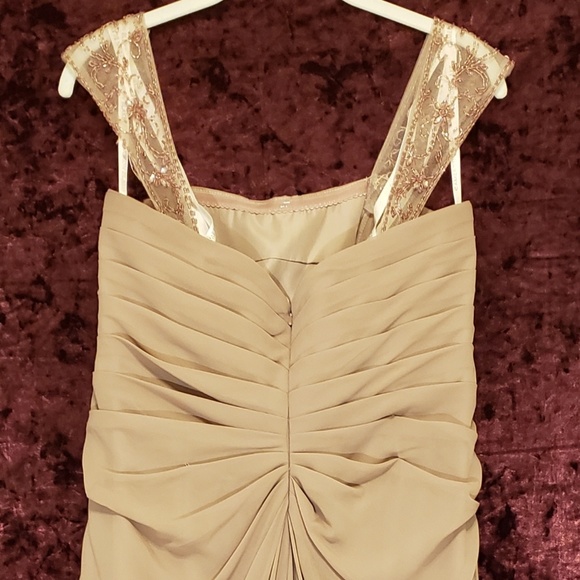 💞💞 Beautiful Formal Gown 💞💞 - Picture 6 of 7